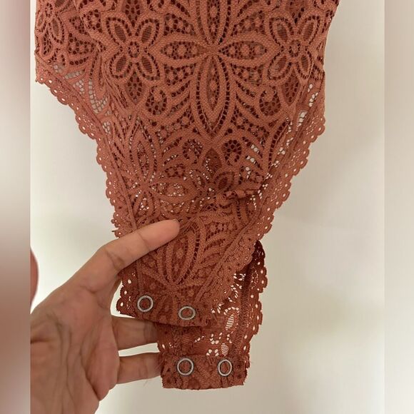 Gilly Hicks By Hollister Brown Lace Bodysuit - Picture 3 of 13